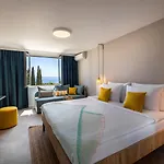 Hotel Sunny By Valamar
