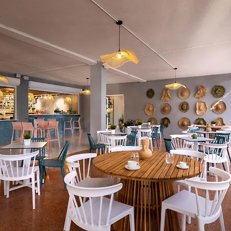 Sunny By Valamar Makarska