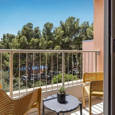 Hotel Sunny By Valamar Makarska