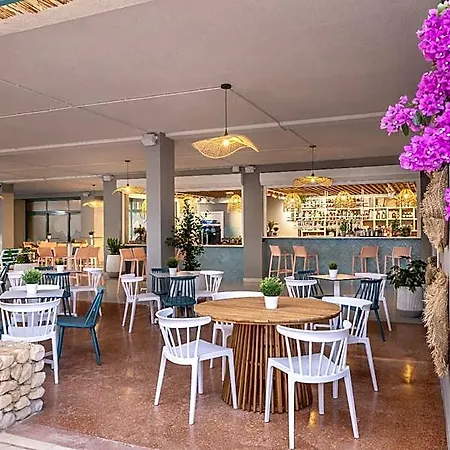 Hotel Sunny By Valamar Makarska
