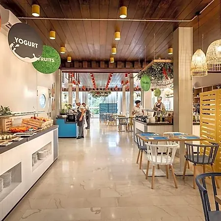 Sunny By Valamar Hotel